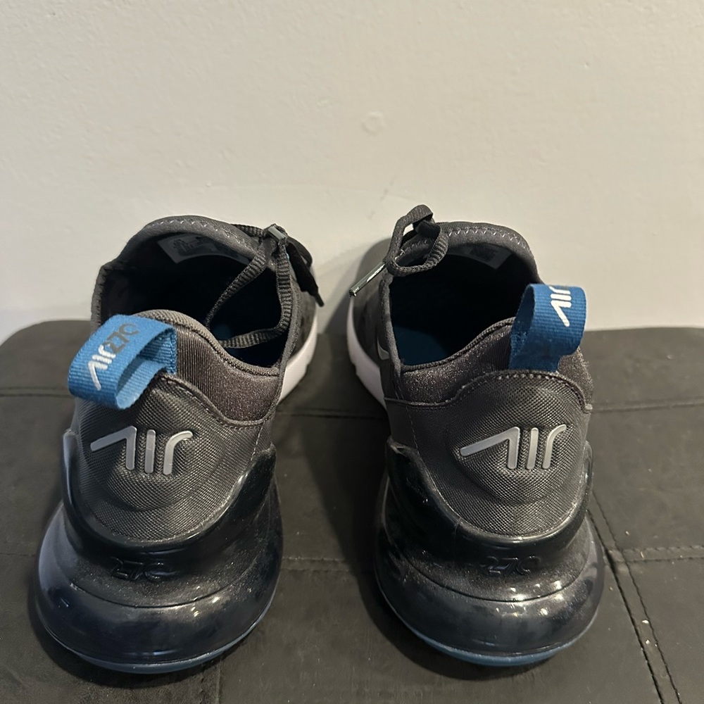Nike Air 270 Charcoal Gray with Blue Highlights - Picture 5 of 10